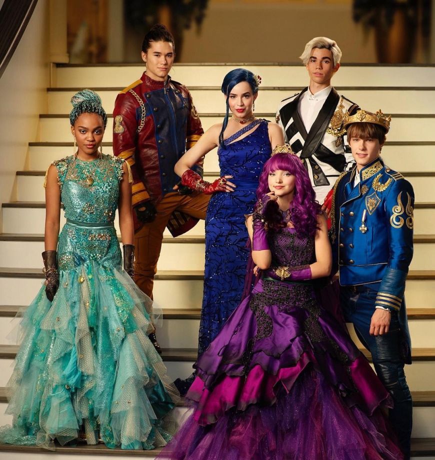 Disney Descendants 2 in Cotillion costumes - YouLoveIt.com