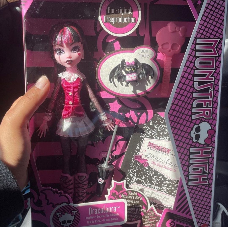 Monster High Draculaura Reproduction Doll with Doll Stand & Accessories,  New 2022
