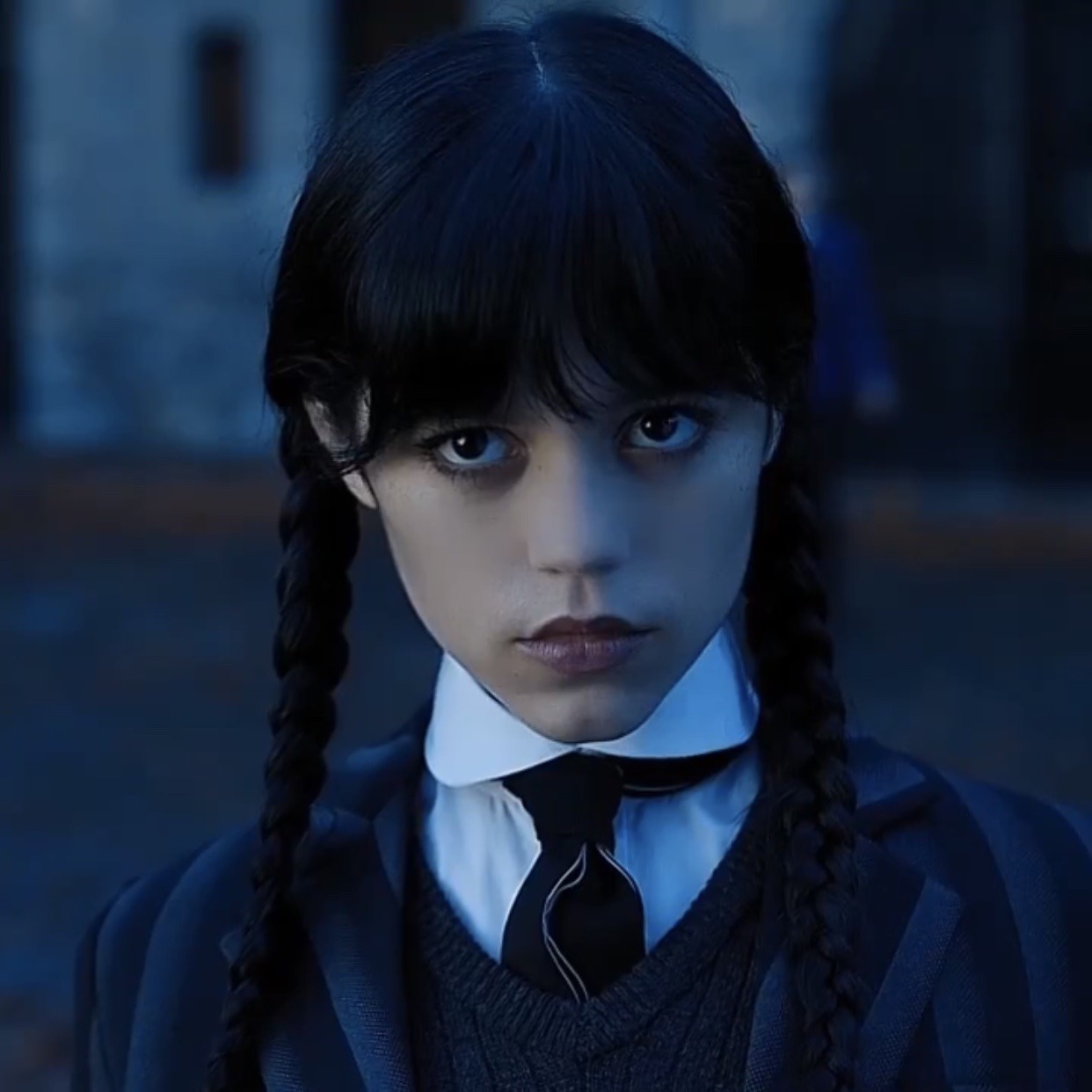 https://www.youloveit.com/uploads/posts/2022-12/1670514187_youloveit_com_wednesday_addams_profile_images01.jpg
