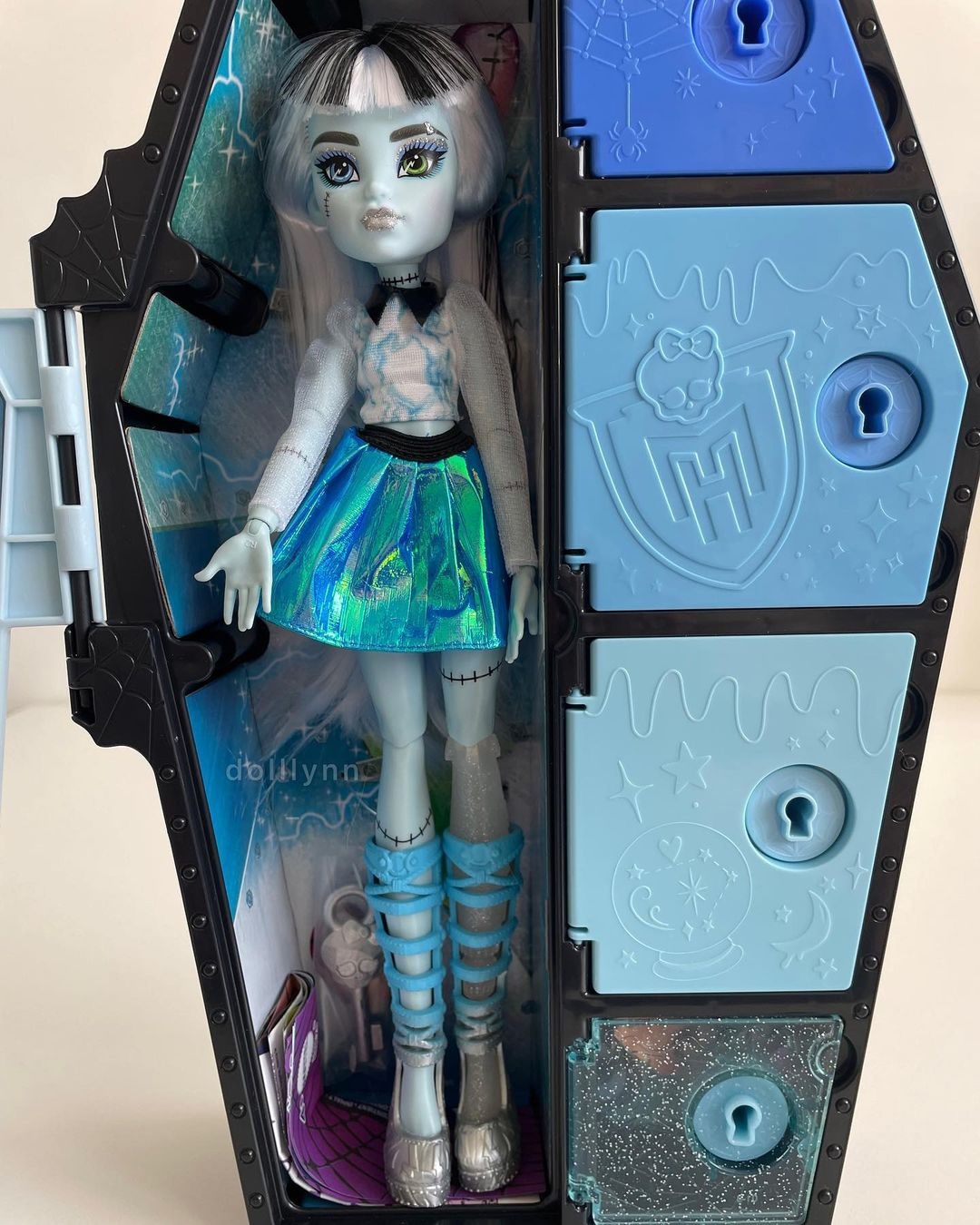 Monster High Doll, Frankie Stein, Skulltimate Secrets