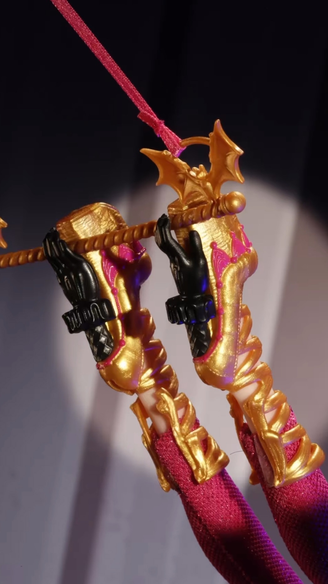 Monster High Figurine Freak Du Chic Draculaura – SDCC 2023 Exclusive, rose  : : Jeux et Jouets