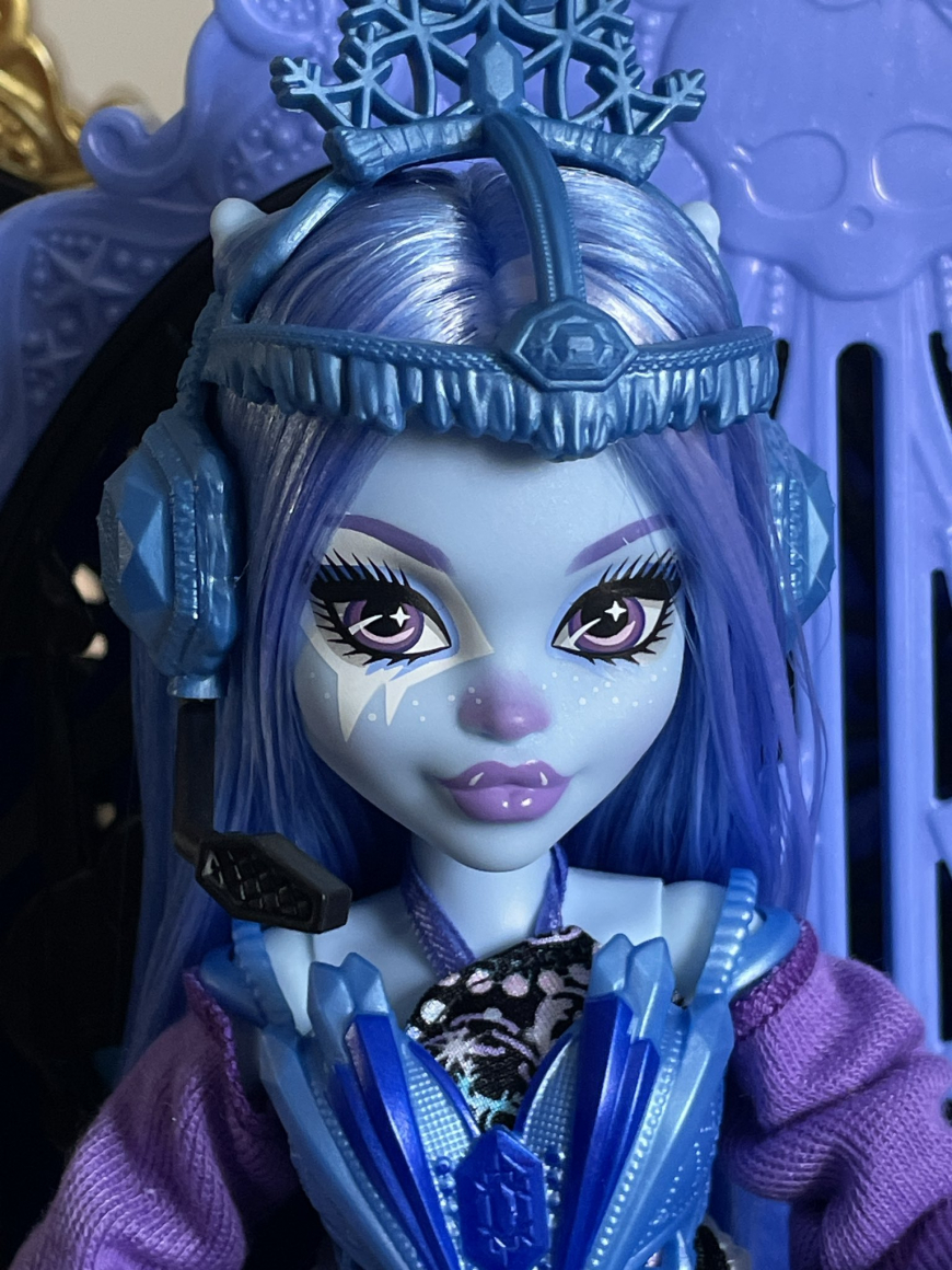 Monster High Skulltimate Secrets series 4 Monster Mysteries dolls Screenings Abbey and Cleo
