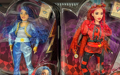 Disney Descendants The Rise of Red dolls