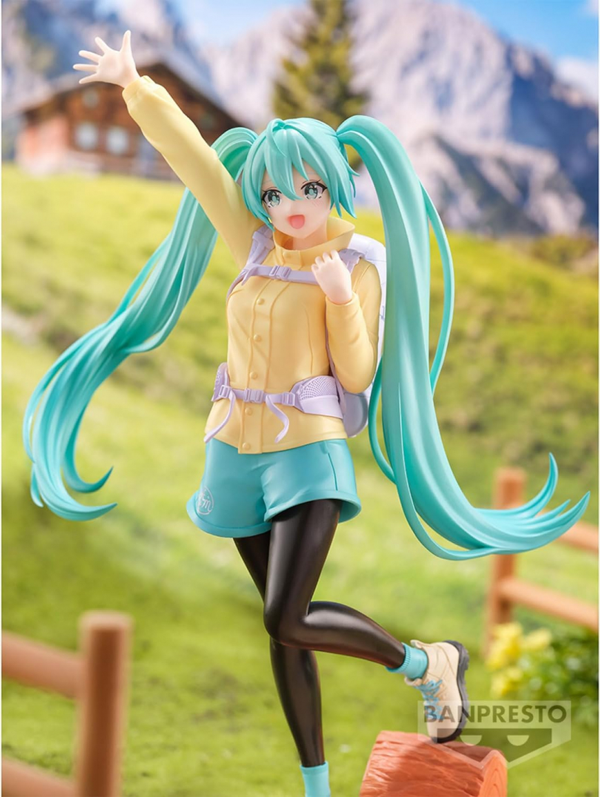 Hatsune Miku Holiday Memories Moutain Climbing figure