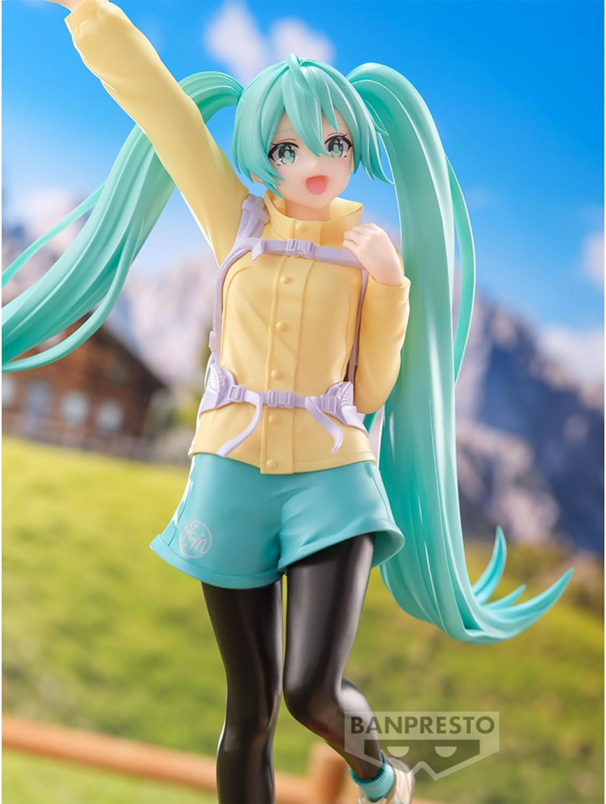 Hatsune Miku Holiday Memories Moutain Climbing figure