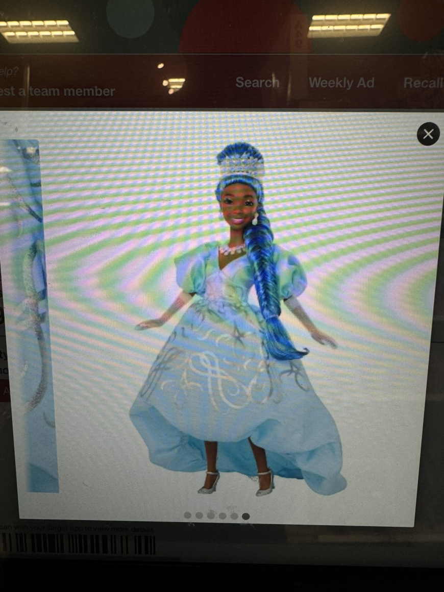 Descendants Rise of Red Deluxe Cinderella doll first look