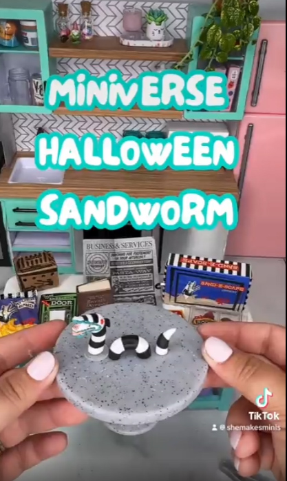 Miniverse Make It Mini Halloween series 2 BEETLEJUICE