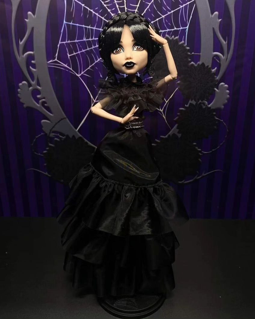 Moster High Wednesday Addams raven dress doll