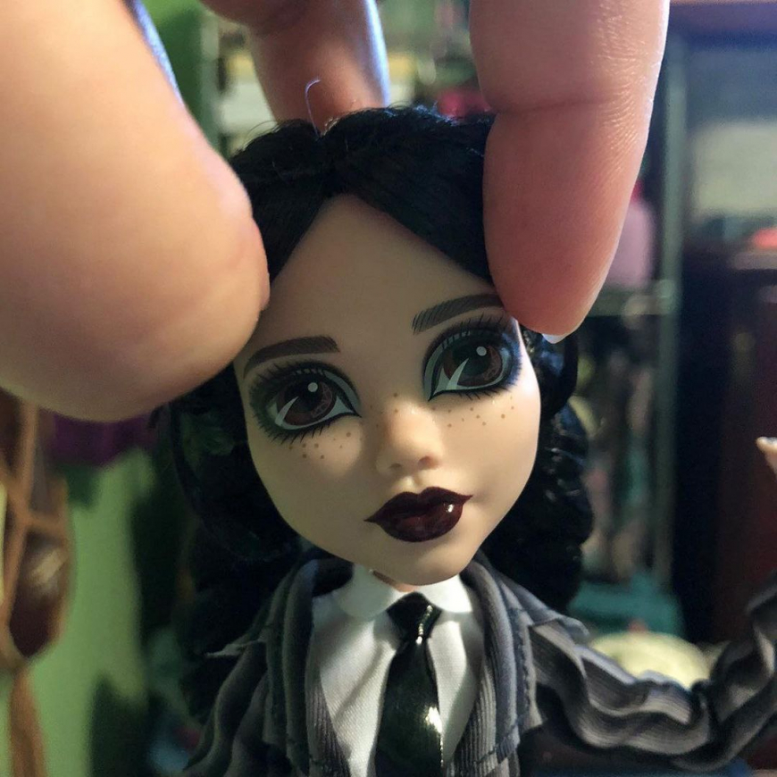 Monster High Wednesday Netflix doll out of the box photos