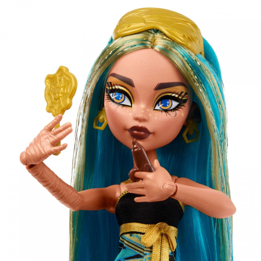 Monster High High Burried Secrets Cozy Creepover dolls