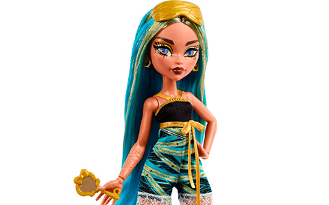 Monster High Buried Secrets Cozy Creepover dolls