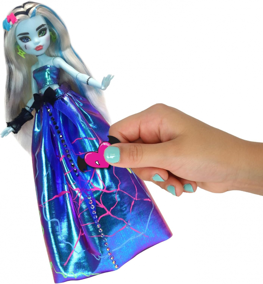 Tara Toys Monster High Fangtastic Fashion Designer - Doll Dress Outfit Kit