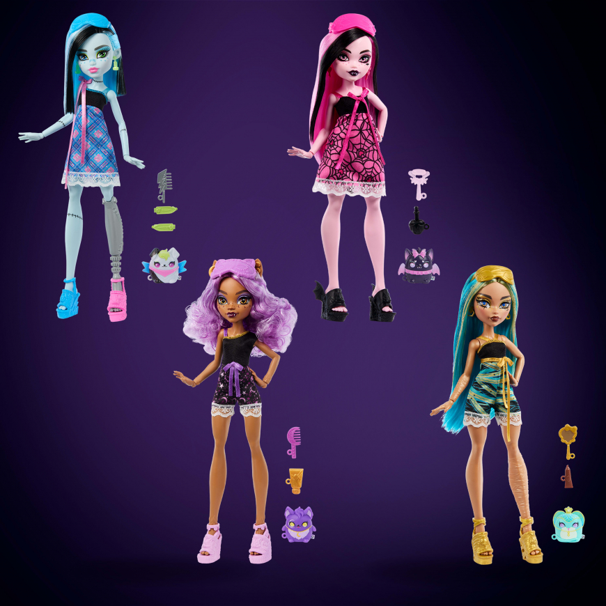 Monster High Buried Secrets Cozy Creepover dolls