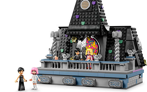 LEGO Wednesday & Enid's Dorm Room Playset