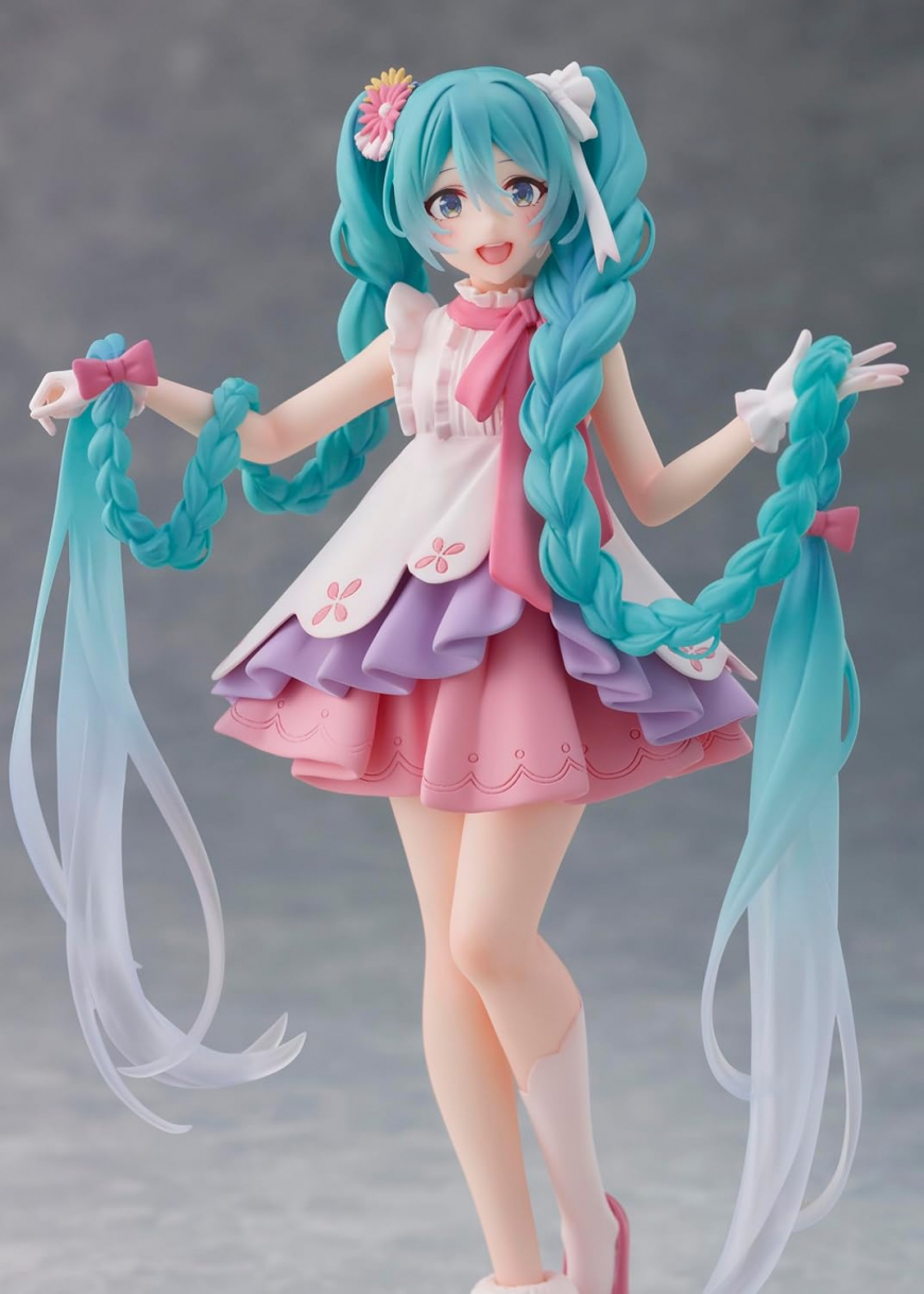 Taito Hatsune Miku Wonderland Figure Rapunzel