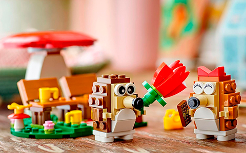 LEGO Hedgehog Picnic Date Valentines Day playset