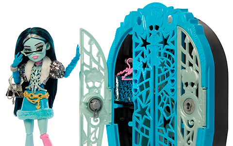 Monster High Skulltimate Secrets Hauntlywood Mysteries dolls