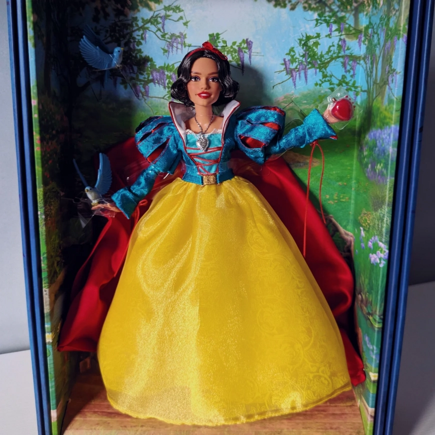 Disney Collector Snow White 2025 live action movie deluxe doll from Mattel details