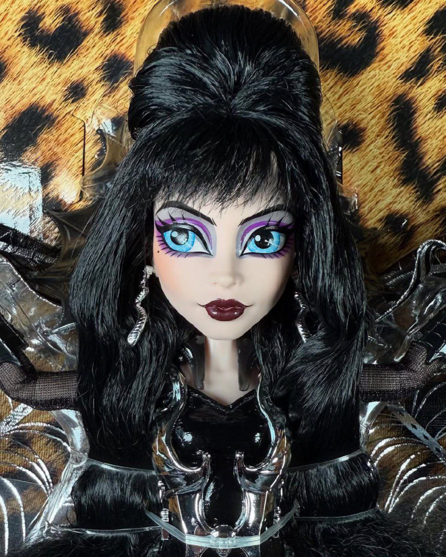 Monster High Skullector Elvira doll 2025