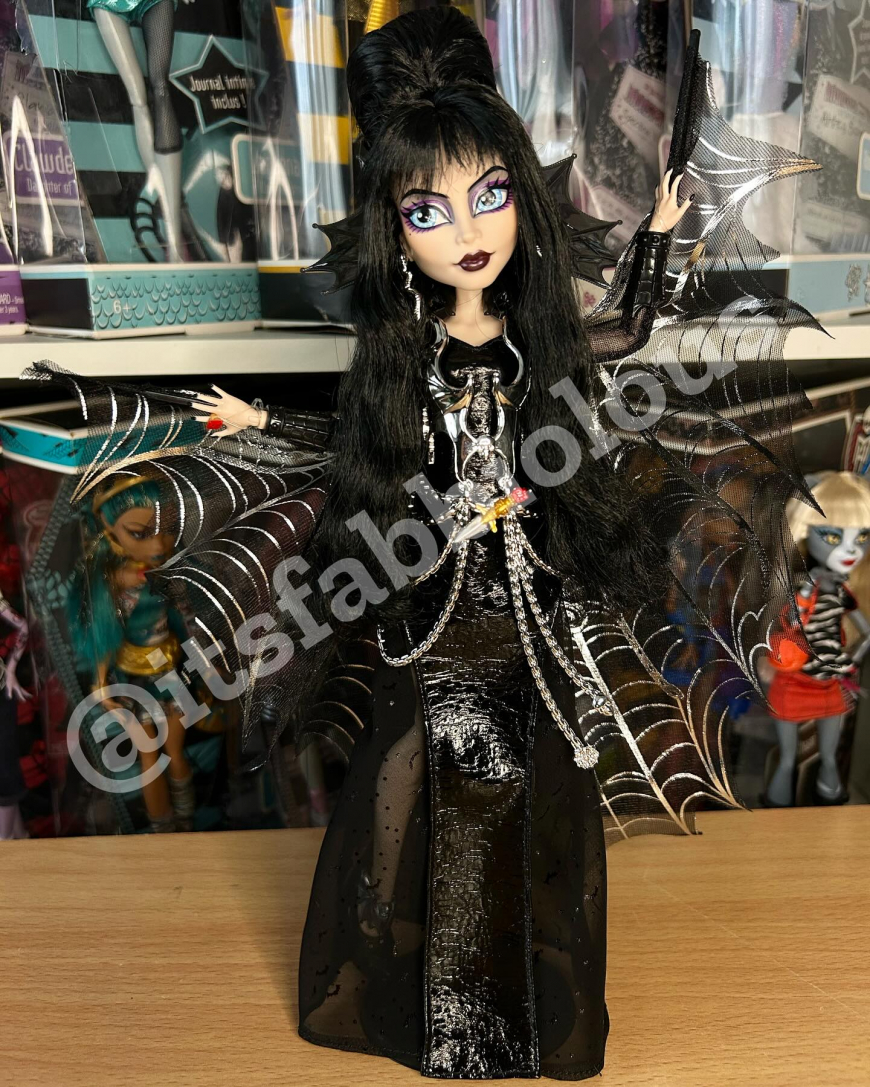 Monster High Skullector Elvira Mistress of the Dark doll 2025