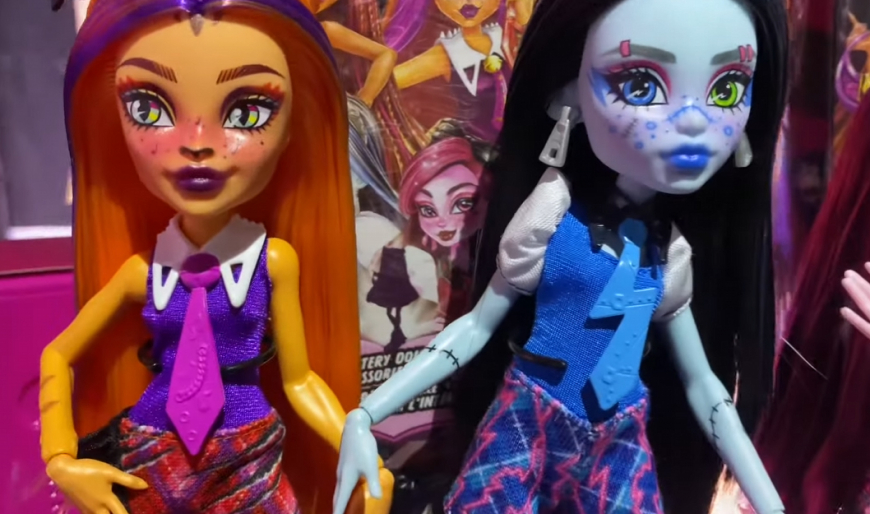 Monster High Buried Secrets series 2 dolls