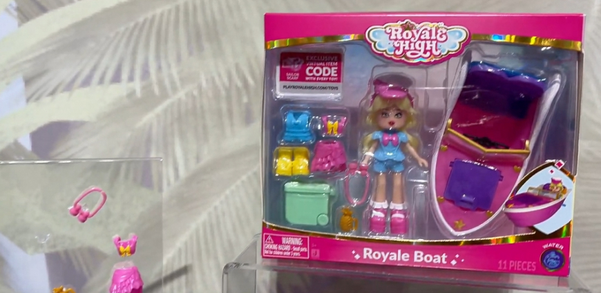 Royale High Royale Boat playset