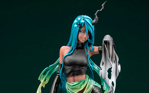 Kotobukiya My Little Pony Bishoujo Series Princess Cadance and Queen Chrysalis figures Kotobukiya My Little Pony Bishoujo Series Princess Cadance and Queen Chrysalis figures